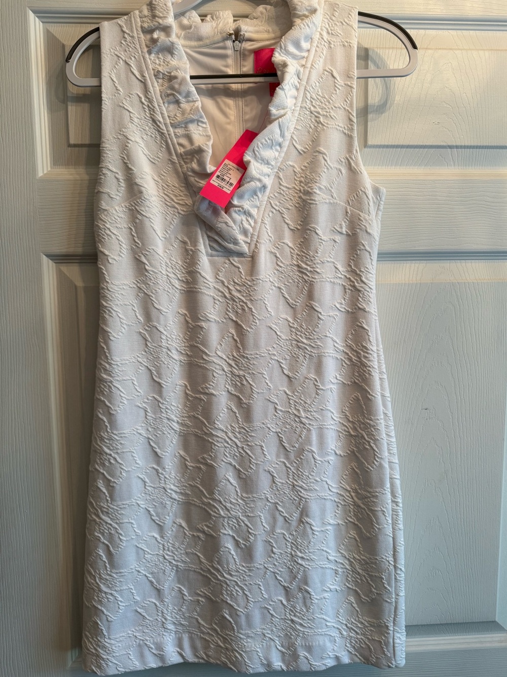 Lilly Pulitzer- Sleeveless White Textured V-Neck Dress